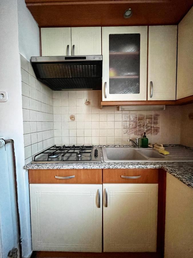 Vandor Apartman เวสเปรม ภายนอก รูปภาพ